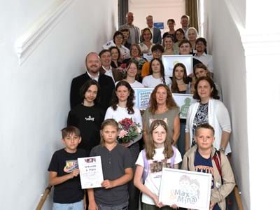 Wettbewerb "Strategien guter Suchtprävention" - Vier Schulen aus Weiden und Neustadt erhalten Preise