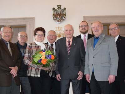 Ehrenzeichen des Ministerpräsidenten für Gerda Rupprecht und Gerhard Beck